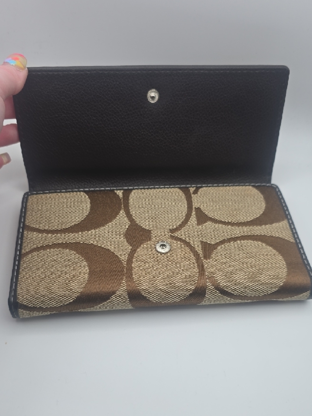 Coach Brown & Tan Signature Continental Wallet W/ Checkbook Holder (2-N-1)(EUC)✨ - Picture 4 of 10